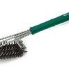 Big Green Egg Diamond Coated Nylon Bristle Grid Scrubber 1 Big Green Egg Diamond Coated Nylon Bristle Grid Scrubber -Barbecue In De Thuiskeuken big green egg diamond coated nylon bristle grid sc