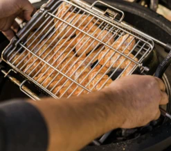 Kamado Joe JoeTisserie Basket Set Spit Mand 17 Kamado Joe JoeTisserie Basket Set Spit Mand -Barbecue In De Thuiskeuken kamado joe joetisserie basket set spit mand 5