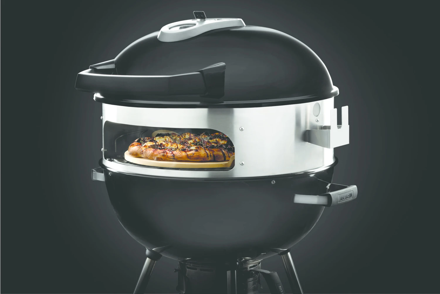 Napoleon Pizzaoven En Draaispit Voor Houtskool Kettle 57cm 4 Napoleon Pizzaoven En Draaispit Voor Houtskool Kettle 57cm - Afbeelding 2