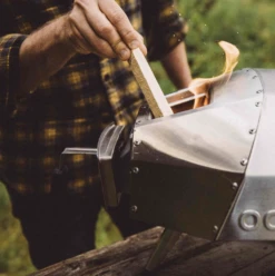 Ooni Eiken Stammetjes 8kg -Barbecue In De Thuiskeuken ooni eiken stammetjes 8kg 1