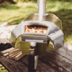 Ooni Eiken Stammetjes 8kg -Barbecue In De Thuiskeuken ooni eiken stammetjes 8kg 2