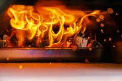 Ooni Karu 16 Houtskoolgestookte Pizzaoven -Barbecue In De Thuiskeuken ooni karu 16 houtskoolgestookte pizzaoven 8